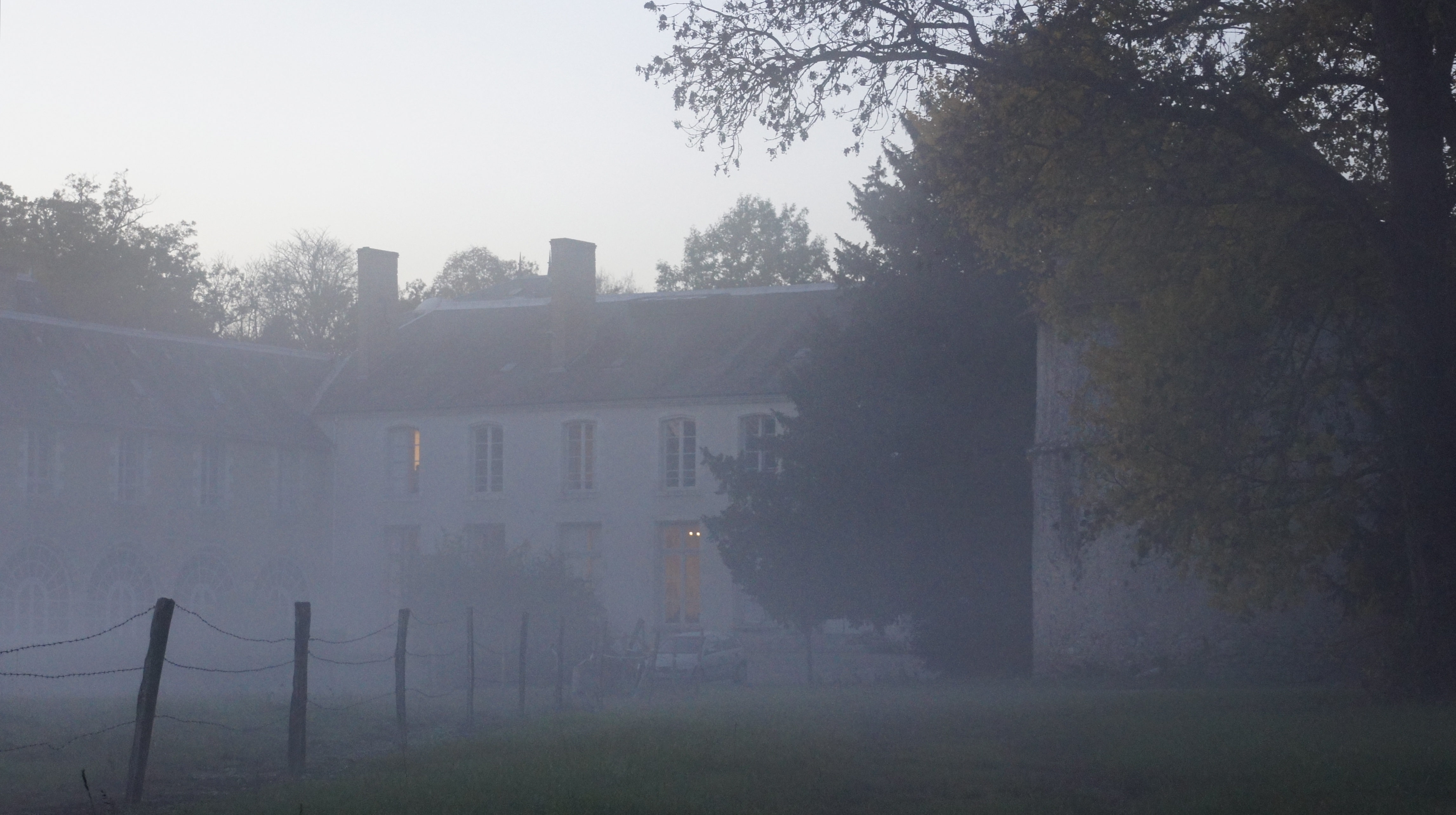 Cha%cc%82teau co%cc%82te%cc%81 sud en automne